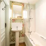 Logis De France 호텔 라챠터수르르로얼