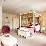 Logis De France La Chartre-sur-le-Loir