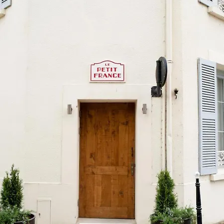 Hotel Logis De France La Chartre-sur-le-Loir