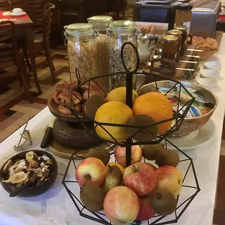 Hotell Logis De France 3*