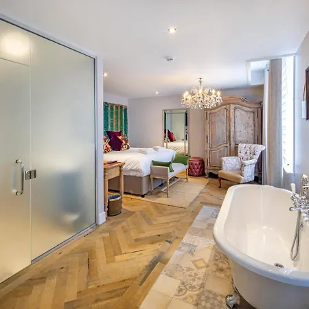 Hotel Logis De France 3*