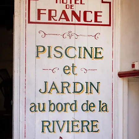Logis De France 3* 라챠터수르르로얼