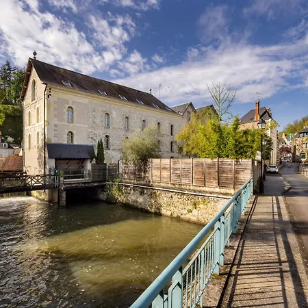 Logis De France La Chartre-sur-le-Loir