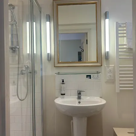 Logis De France 3* La Chartre-sur-le-Loir