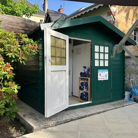 Szálloda Logis De France La Chartre-sur-le-Loir