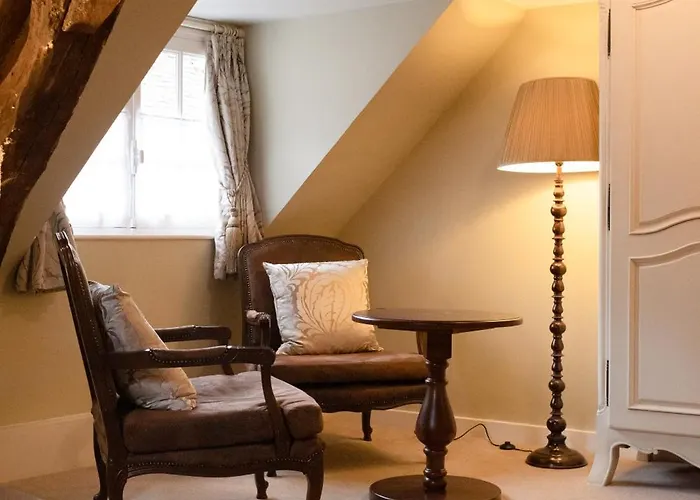 Szálloda Logis De France La Chartre-sur-le-Loir