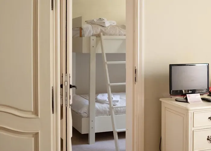 Logis De France La Chartre-sur-le-Loir