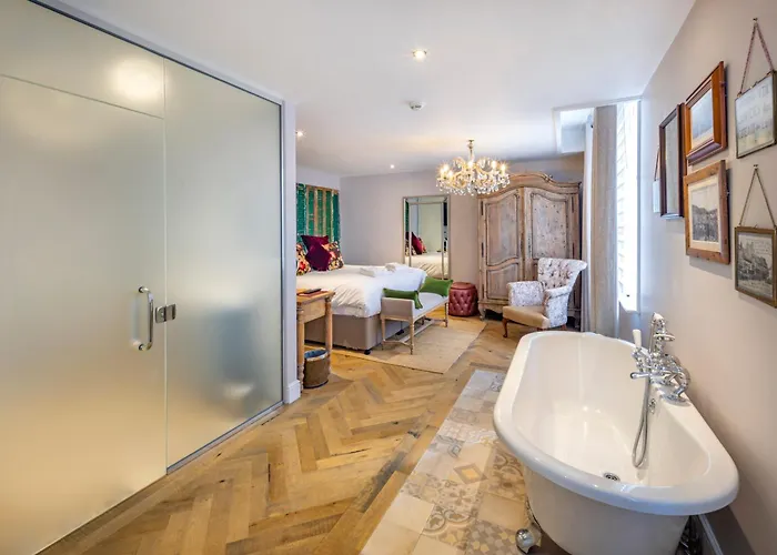 Hotel Logis De France 3*