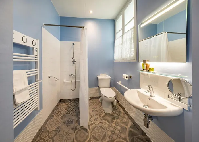 Logis De France La Chartre-sur-le-Loir