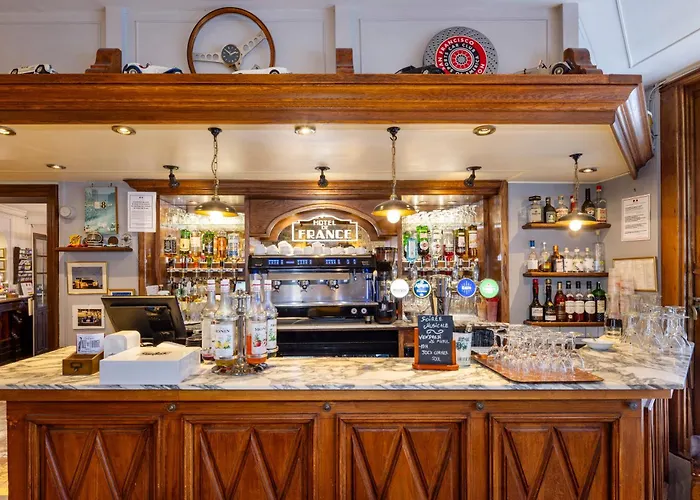 Logis De France 3* La Chartre-sur-le-Loir