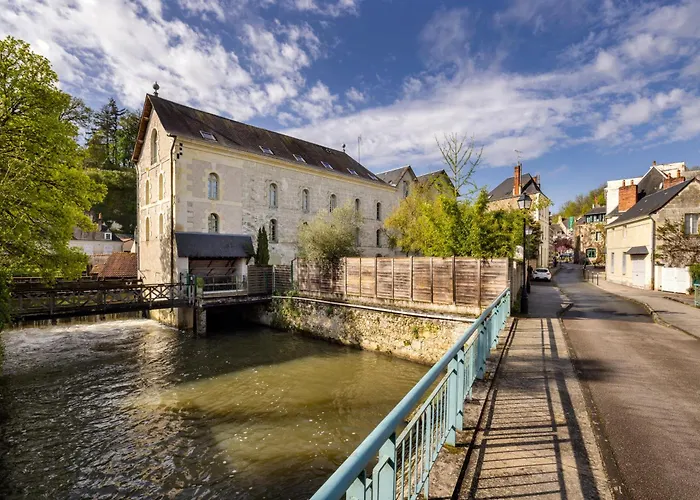 Logis De France La Chartre-sur-le-Loir