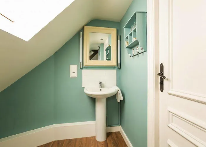 Logis De France La Chartre-sur-le-Loir